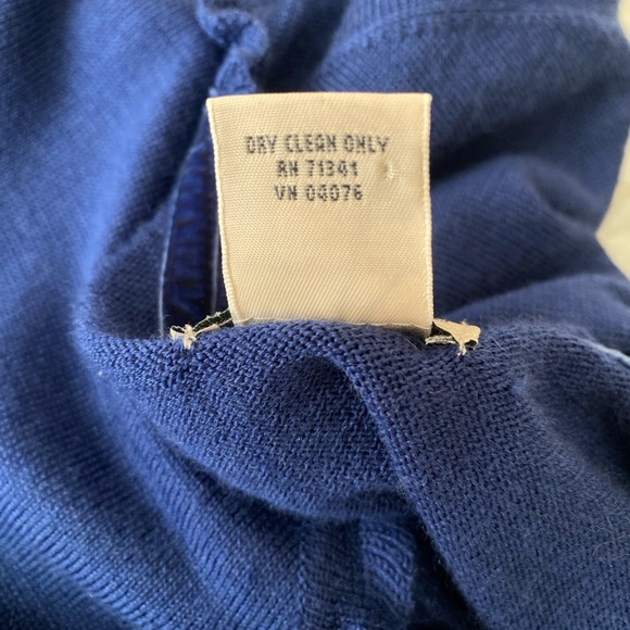 Vintage L.L. Bean Women’s 100% Merino Wool Cardigan Sweater, Navy Blue, Size M - Picture 6 of 7